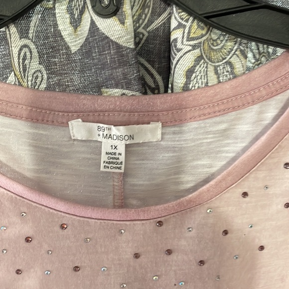 Top - Picture 2 of 3